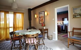Convenient And Stylish Cottage